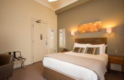 bedroom suite, standard, accomodation