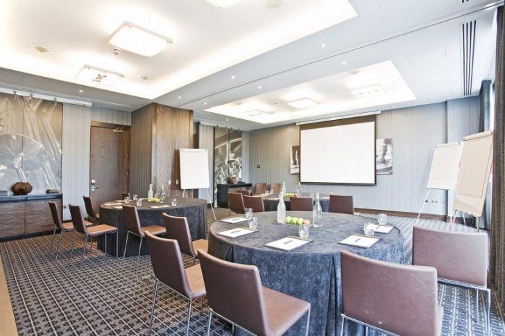 projector screen, modern surrey event venues