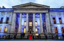 113 Chancery Lane, exterior, grade II listed building