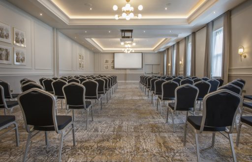 projector screen, theatre layout, modern space