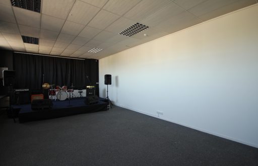 Large Space for Hire at just £15 per Hour (Meeting Room/Conferences/Classes/Gatherings/Events) - Brunel Studios, 251 Central Park - 1