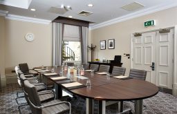modern meeting room, boardroom layout, contemporary meeting chairs