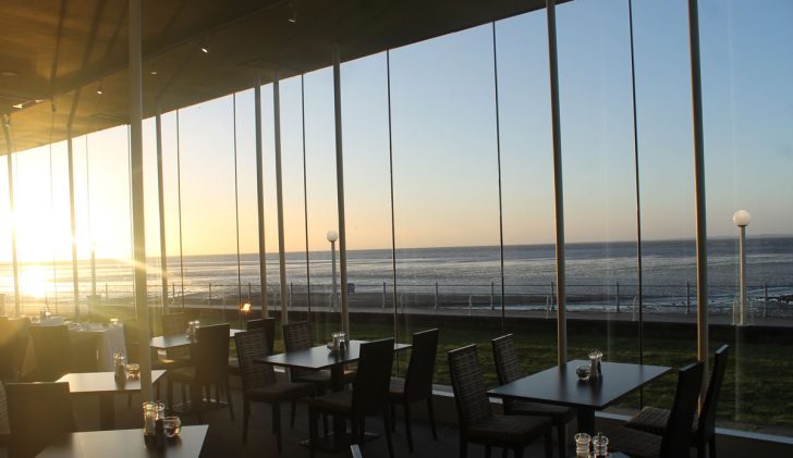 dining space, sky view, beach view, hotel