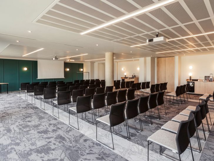 theatre layout, bright modern room