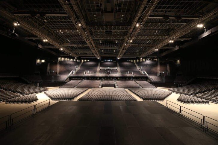 huge arena event space, theatre layout, stage