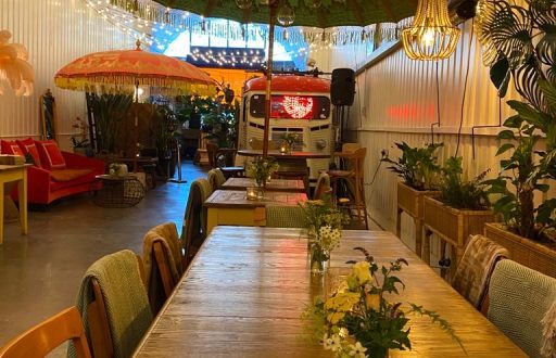 Poulet, dinners, meetings, receptions