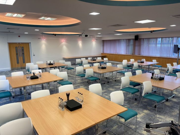 classroom layout, modern conference room, chairs 