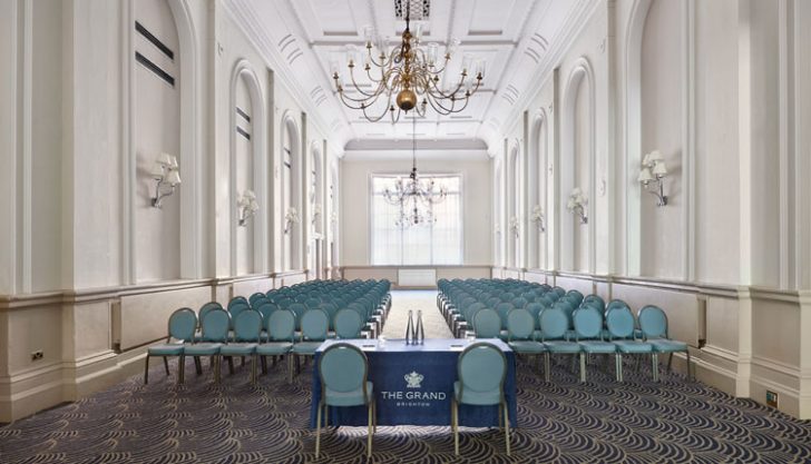 naturl daylight, theatre style, chandeliers, head table, sussex venue