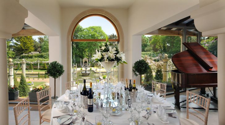flowers, decor, cabret layout, outdoor space, piano